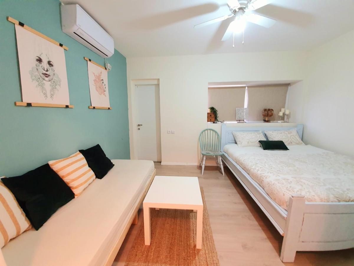 Sunshine Suite Boutique Only 5 Min Walk To The Beach - By Seaelo เอลัต ภายนอก รูปภาพ